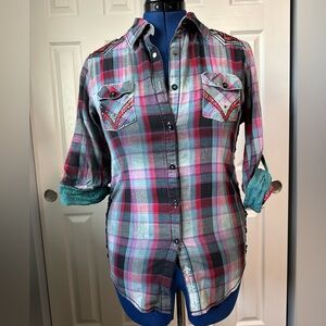 Roar “Ramblin Rose” Plaid Button Down 3/4 Sleeve Size L